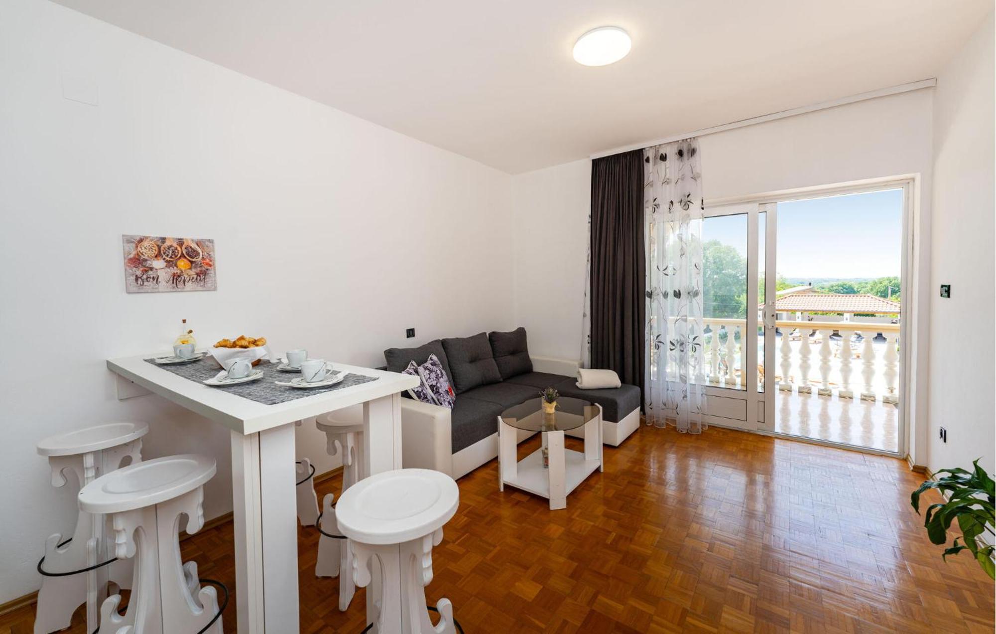 Beautiful Apartment In Galovac With Kitchen Εξωτερικό φωτογραφία