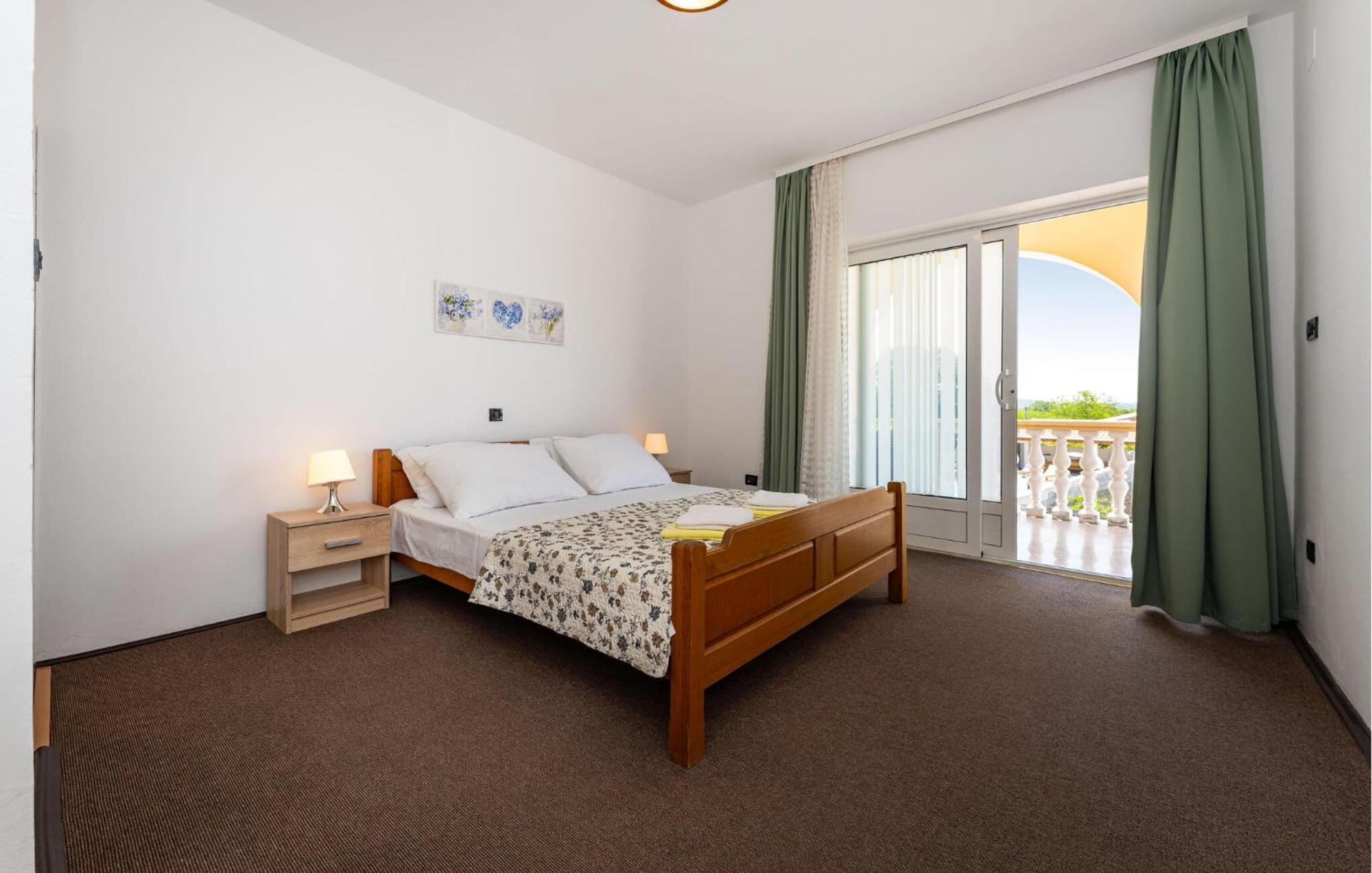 Beautiful Apartment In Galovac With Kitchen Εξωτερικό φωτογραφία