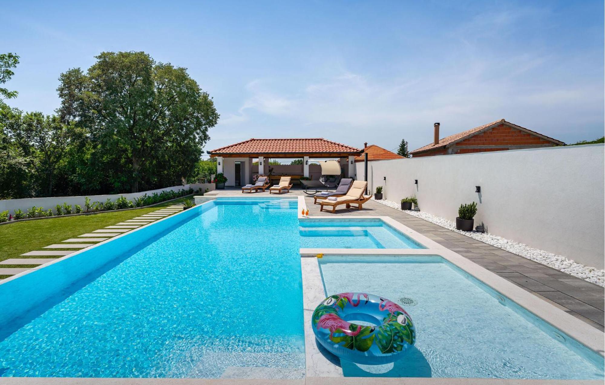 Beautiful Apartment In Galovac With Kitchen Εξωτερικό φωτογραφία