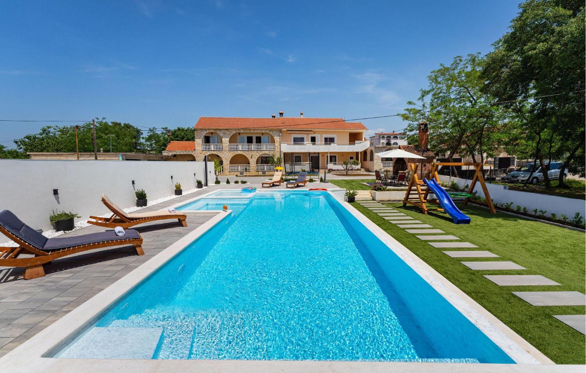 Beautiful Apartment In Galovac With Kitchen Εξωτερικό φωτογραφία
