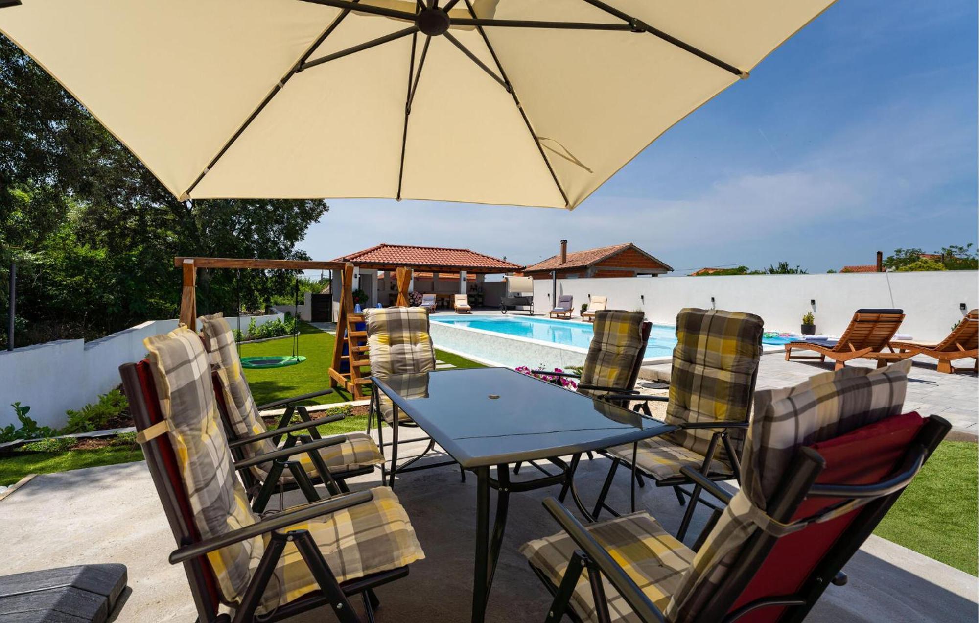 Beautiful Apartment In Galovac With Kitchen Εξωτερικό φωτογραφία