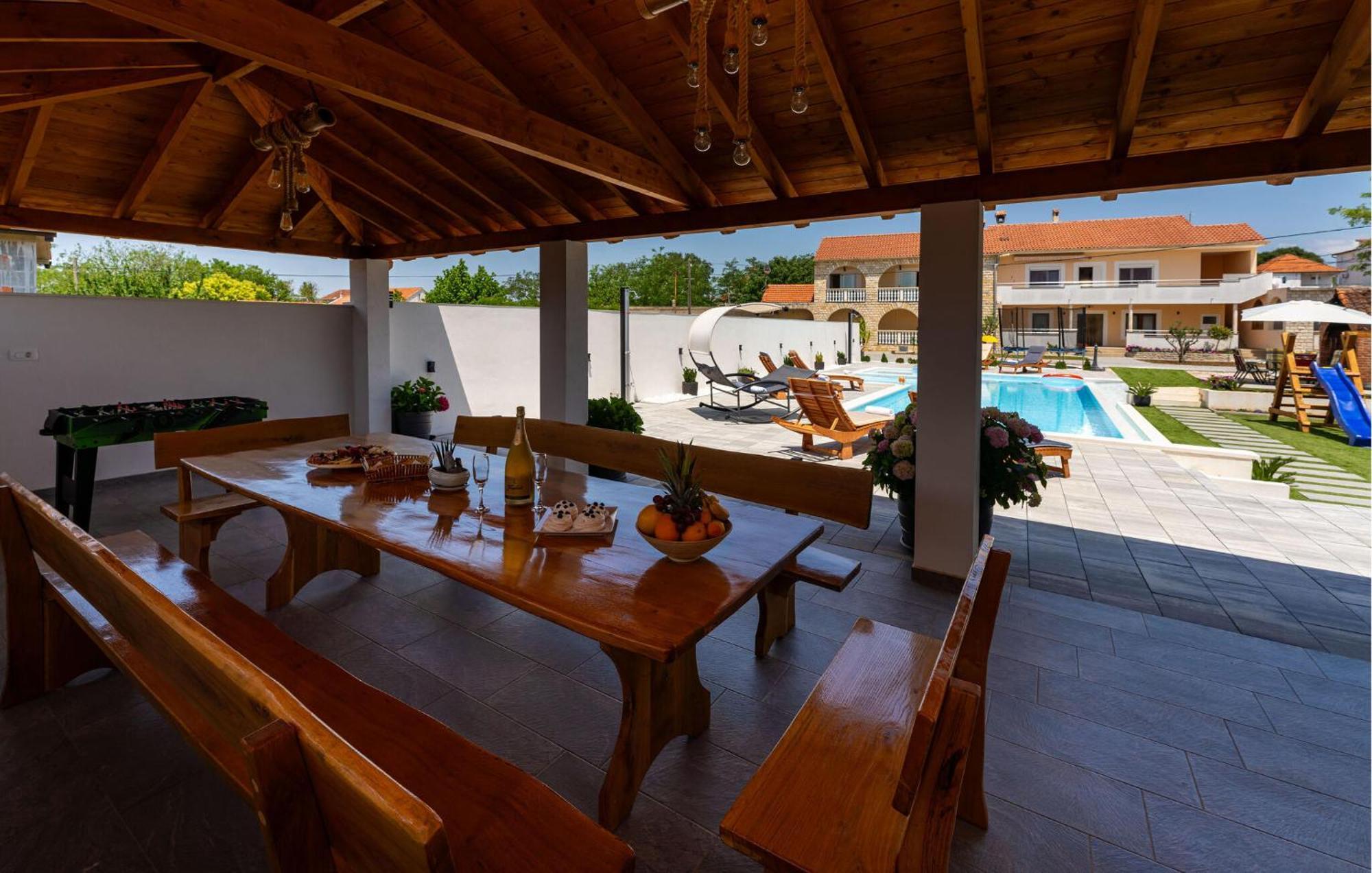 Beautiful Apartment In Galovac With Kitchen Εξωτερικό φωτογραφία